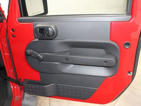 Used 2010 Jeep Wrangler Unlimited Sport image 26