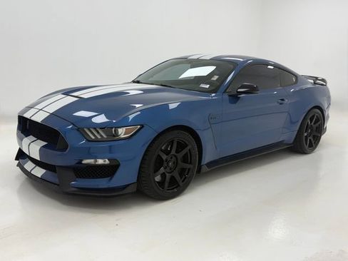 Used 2019 Ford Mustang Shelby GT350 w/ Technology Package RWD image 5