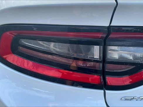 Used 2018 Dodge Charger SXT RWD image 23