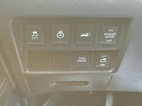 Used 2014 Nissan Pathfinder Platinum w/ Cargo Package image 39