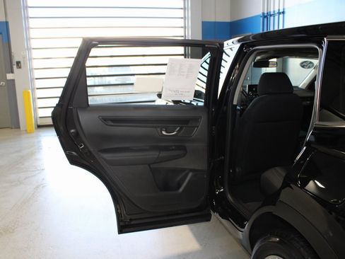 Used 2024 Honda CR-V EX image 16