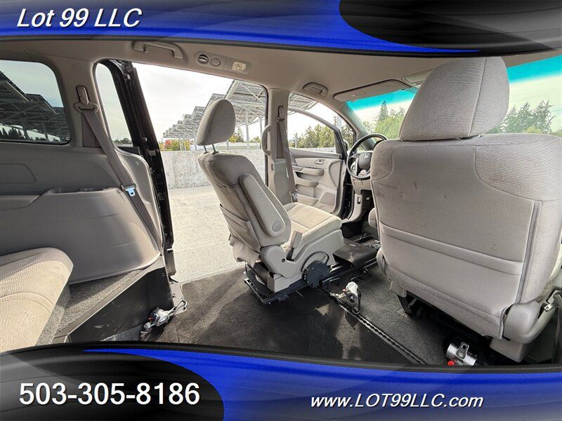 Used 2011 Honda Odyssey EX image 3