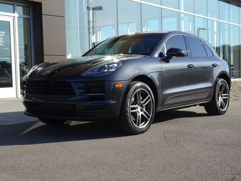Used 2021 Porsche Macan AWD/4WD image 1