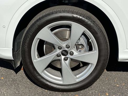Certified 2025 Audi Q5 Premium AWD/4WD image 10