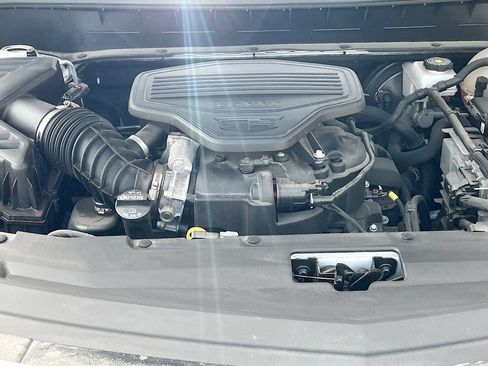 Used 2024 Cadillac XT6 Premium Luxury AWD/4WD image 33