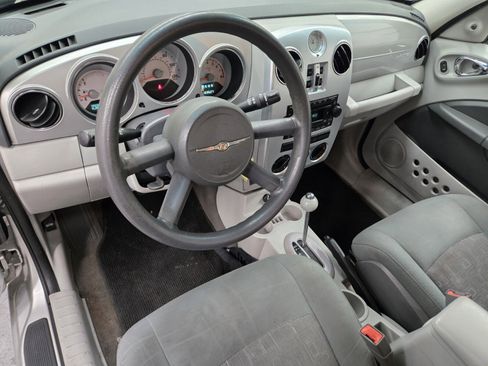 Used 2009 Chrysler PT Cruiser image 8