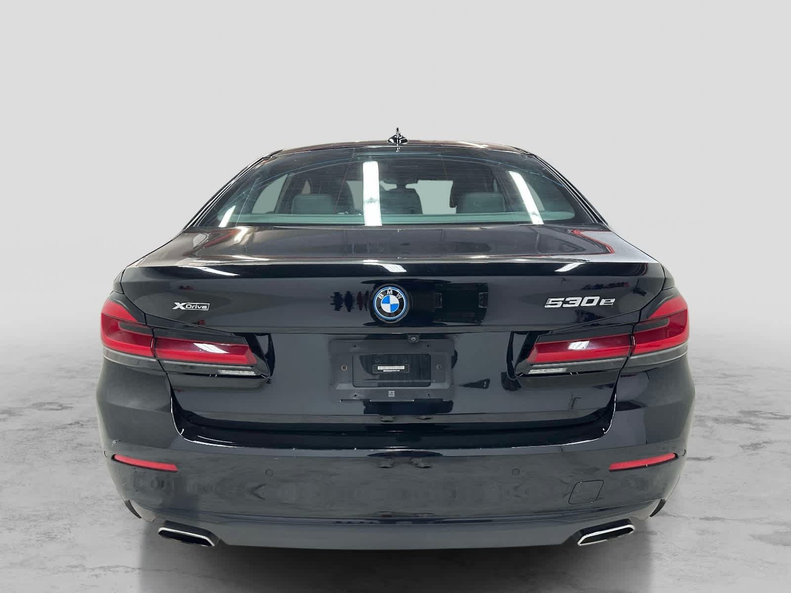 Used 2023 BMW 530e xDrive w/ Convenience Package AWD/4WD image 4