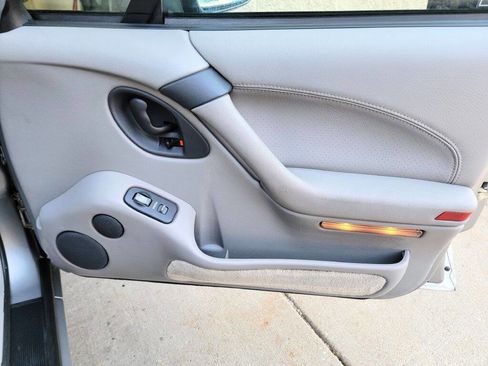 Used 1994 Pontiac Bonneville SSE FWD image 21