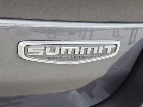 Used 2022 Jeep Grand Cherokee Summit w/ Trailer Tow Prep Group (B) RWD image 11
