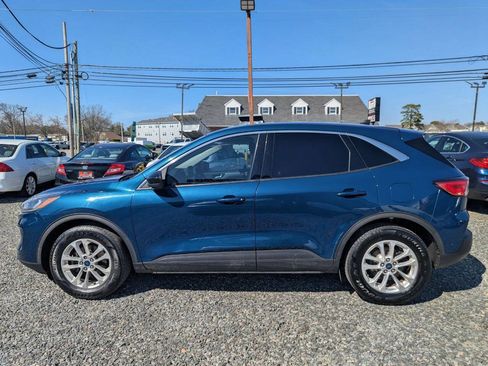 Used 2020 Ford Escape SE image 4