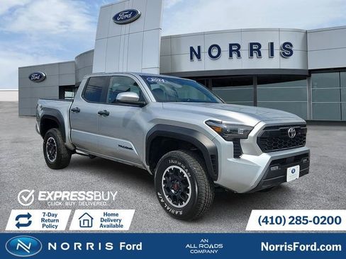 Used 2024 Toyota Tacoma TRD Off-Road AWD/4WD image 1