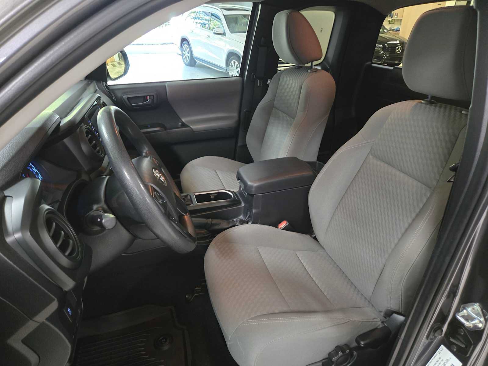 Used 2022 Toyota Tacoma SR RWD image 21