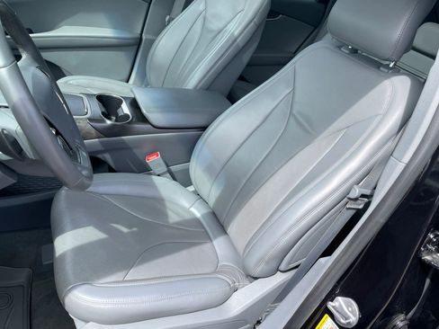 Used 2019 Lincoln Nautilus Reserve w/ Driver Assistance Package image 16