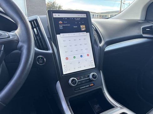 Used 2022 Ford Edge SEL image 15