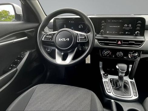 Certified 2024 Kia Seltos LX AWD/4WD image 8