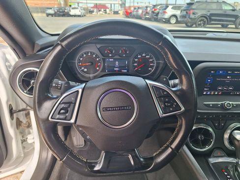 Used 2022 Chevrolet Camaro LT RWD image 16