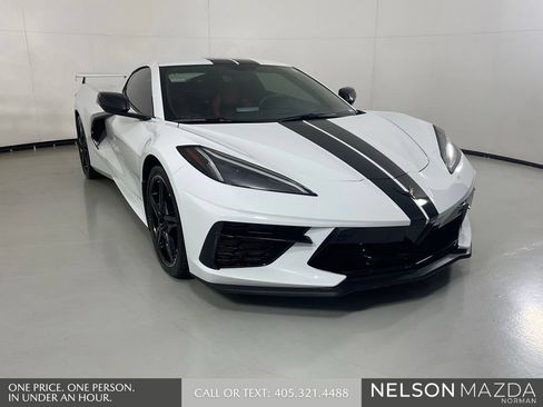 Used 2022 Chevrolet Corvette Stingray Premium Cpe w/ Z51 Performance Package RWD image 3