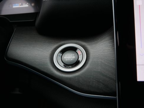 New 2025 Jeep Grand Cherokee Limited w/ Trailer Tow Package image 12