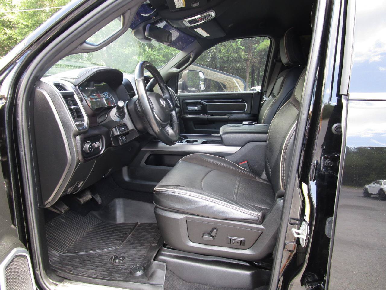 Used 2022 RAM 2500 Laramie w/ Night Edition AWD/4WD image 20