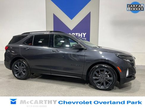 Used 2022 Chevrolet Equinox RS image 3
