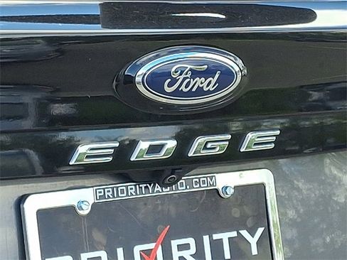 Used 2022 Ford Edge Titanium image 31
