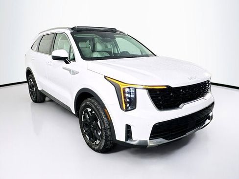 New 2026 Kia Sorento S image 3