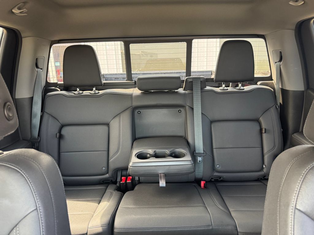 Used 2023 Chevrolet Silverado 1500 LT Trail Boss w/ LT Trail Boss Premium Package AWD/4WD image 24