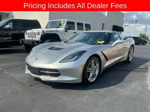 Used 2017 Chevrolet Corvette Stingray Coupe w/ 1LT RWD image 1