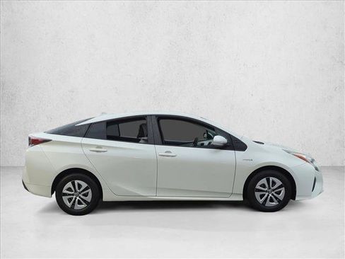 Used 2016 Toyota Prius Two image 4