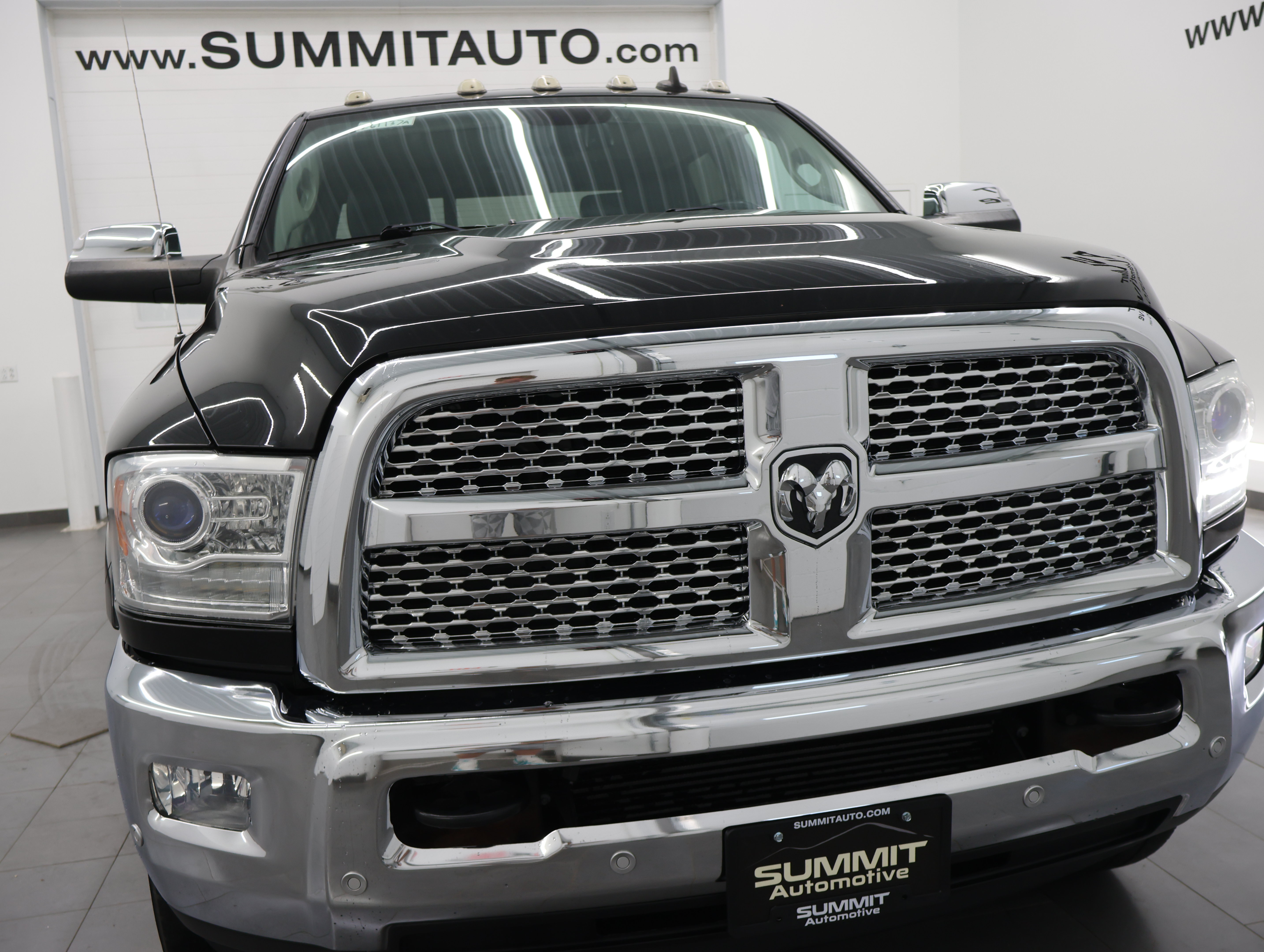 Used 2016 RAM 3500 Laramie AWD/4WD image 23