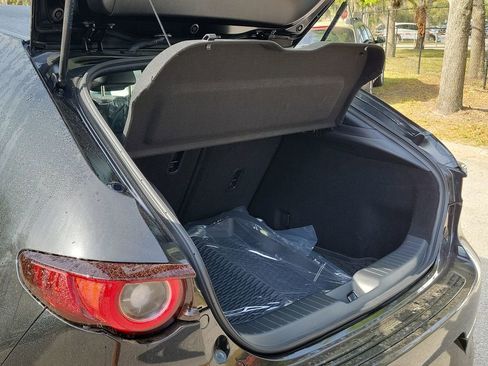 New 2026 MAZDA MAZDA3 2.5 S Hatchback w/ Premium Pkg FWD image 10