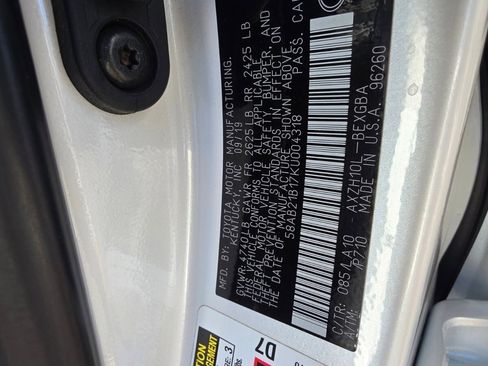 Certified 2019 Lexus ES 300h w/ Accessory Package image 36