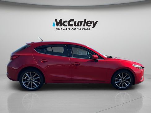 Used 2018 MAZDA MAZDA3 Touring FWD image 7