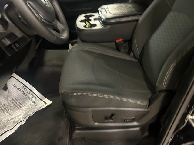 Used 2025 RAM 2500 Big Horn AWD/4WD image 38