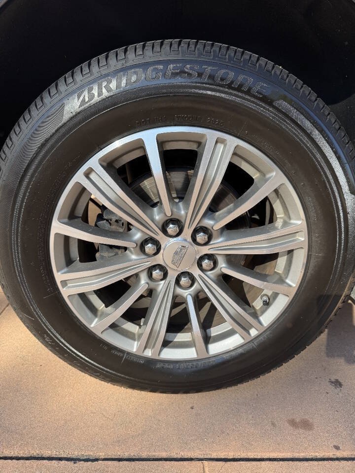 Used 2017 Cadillac XT5 Luxury w/ Driver Awareness Package FWD image 34