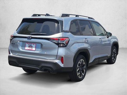 Certified 2025 Subaru Forester Premium AWD/4WD image 5