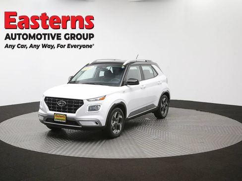 Used 2025 Hyundai Venue Limited FWD image 54