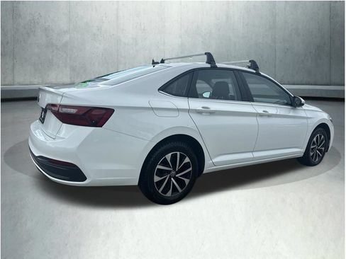 Used 2022 Volkswagen Jetta S FWD image 5