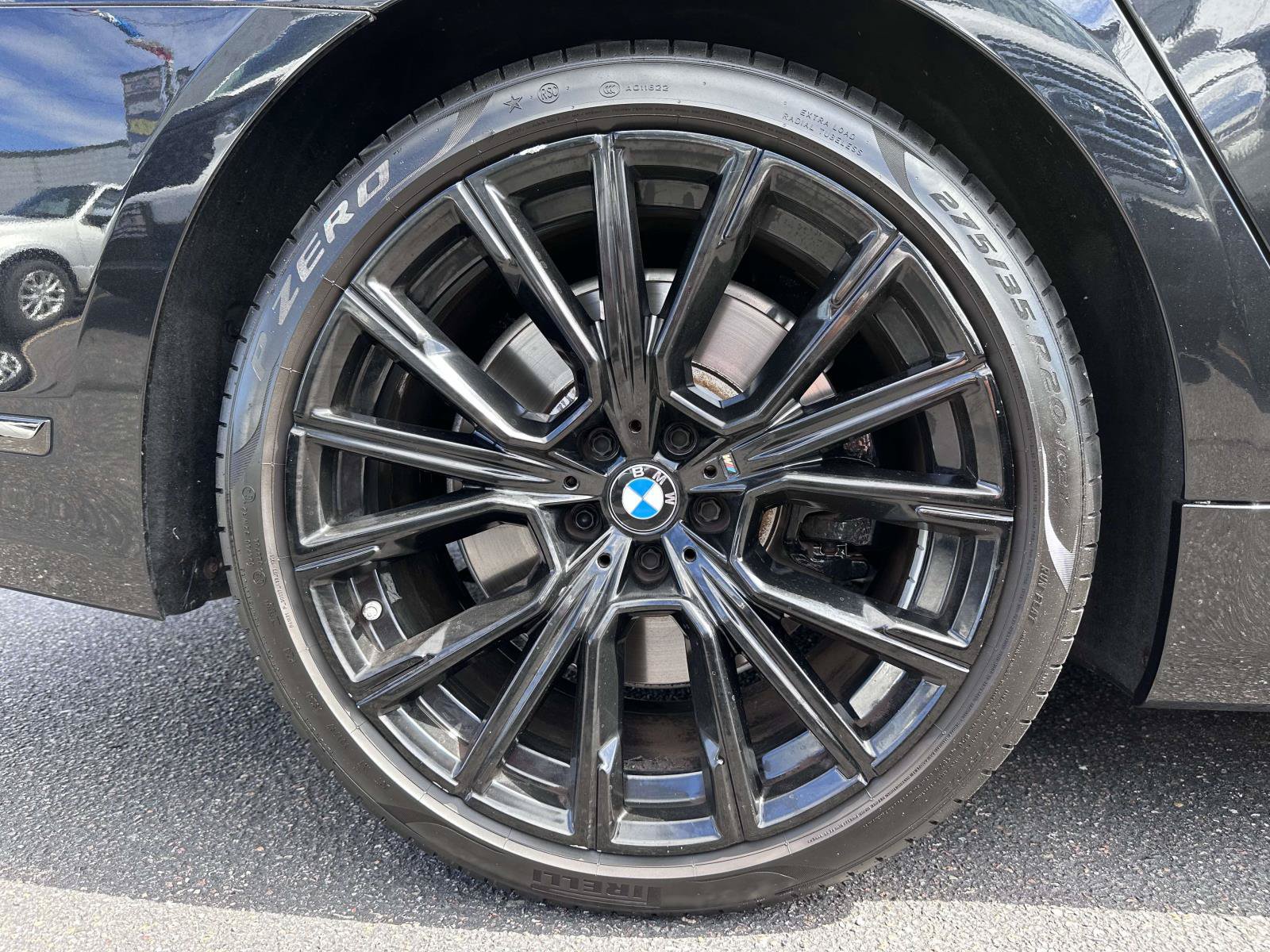 Used 2022 BMW 750i xDrive w/ M Sport Package AWD/4WD image 7