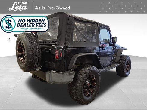 Used 2015 Jeep Wrangler Sahara w/ Connectivity Group AWD/4WD image 7