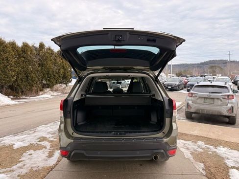 Used 2023 Subaru Forester Limited image 6