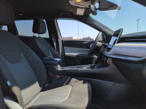 Used 2024 Jeep Compass Sport image 14