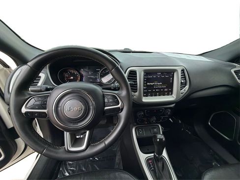 Used 2021 Jeep Compass Latitude FWD image 23