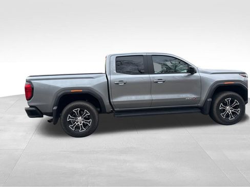 Used 2024 GMC Canyon AT4 image 10