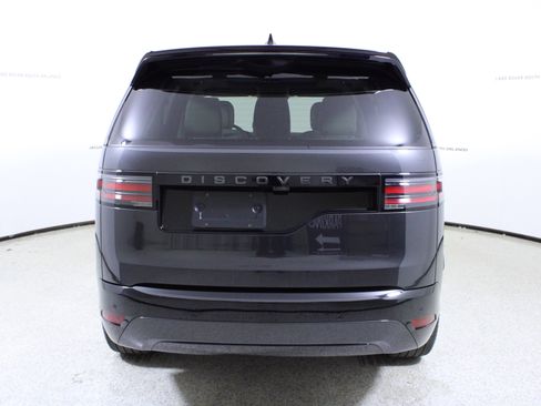 Used 2025 Land Rover Discovery Dynamic SE image 6