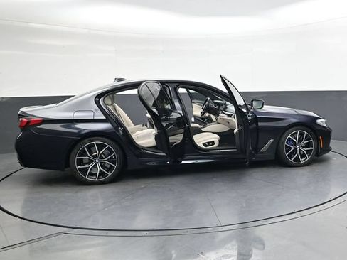 Used 2023 BMW M550i xDrive w/ Dynamic Handling Package AWD/4WD image 33