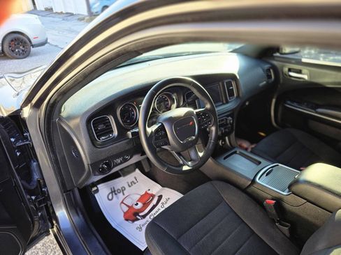 Used 2019 Dodge Charger Police w/ Convenience Group I image 23