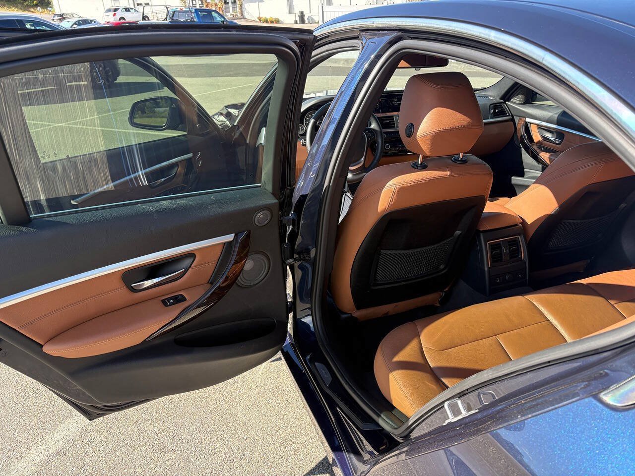 Used 2016 BMW 340i xDrive Sedan AWD/4WD image 7