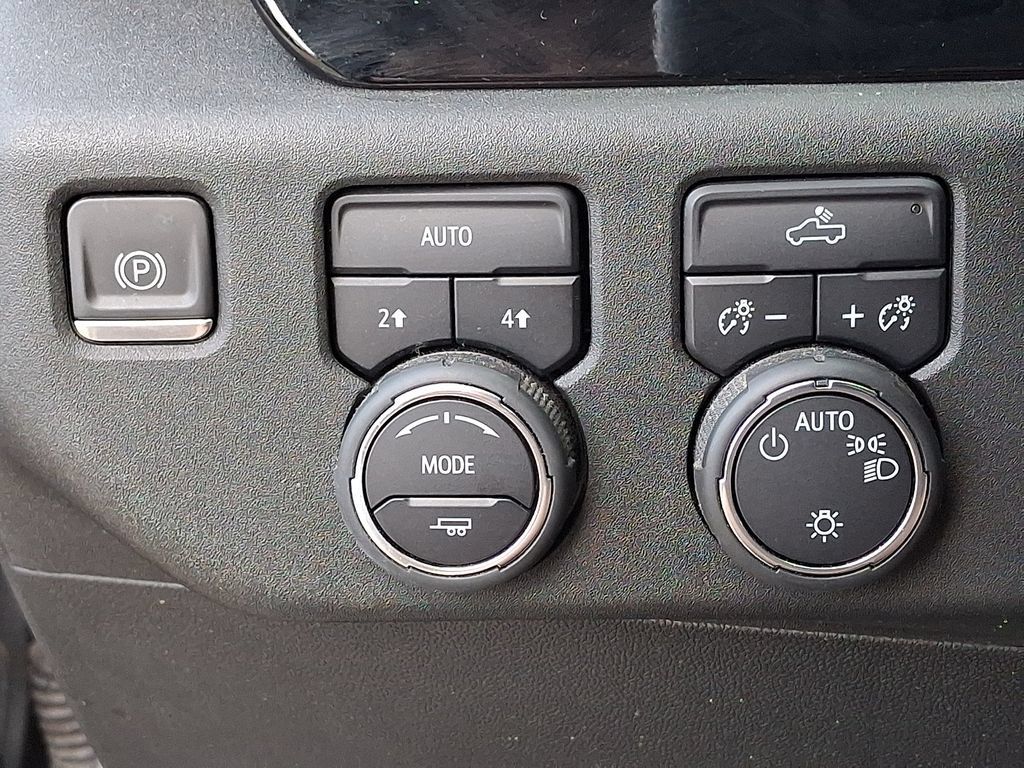 Certified 2024 Chevrolet Silverado 1500 LT AWD/4WD image 24