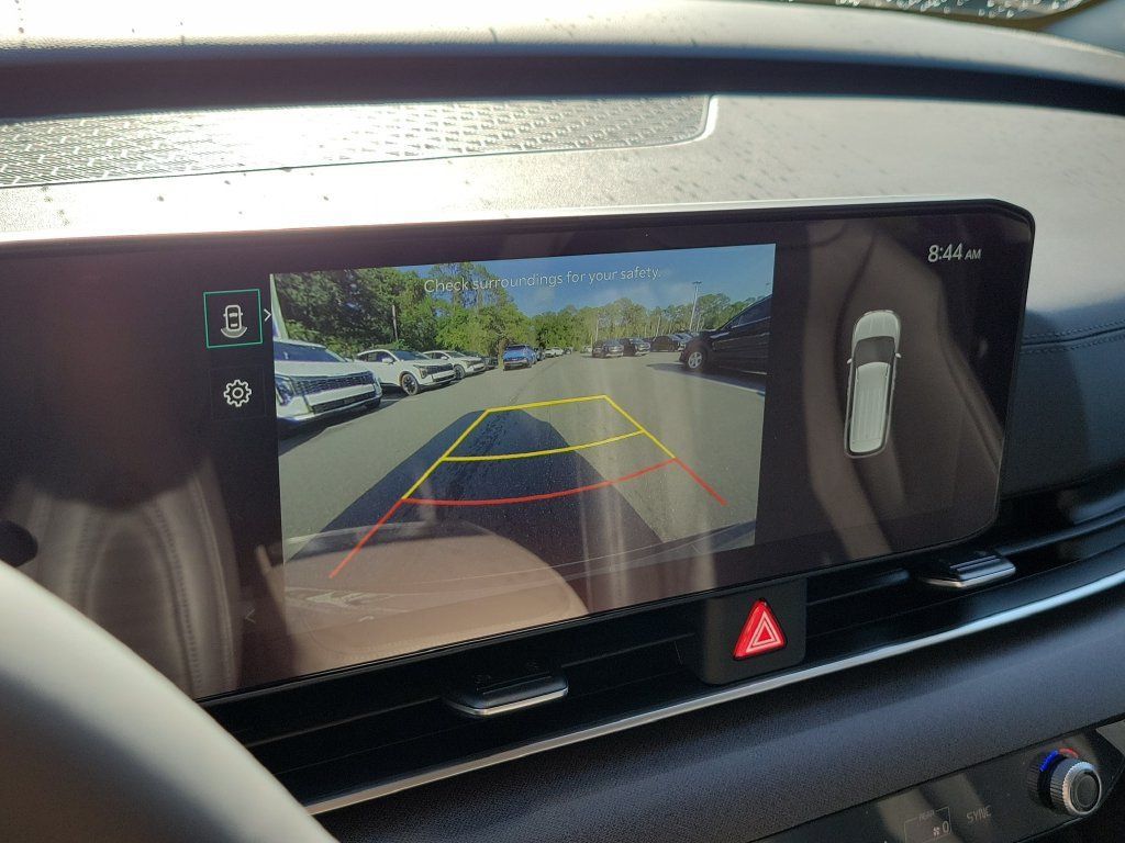 New 2027 Kia Carnival EX FWD image 32
